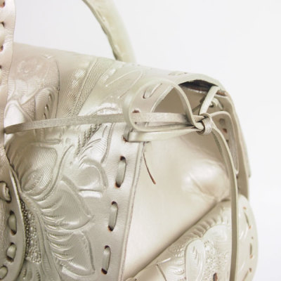 すもも【カービングトライブス】マエストラM グレー&ホワイト 未使用 Maestra M / GRACE CONTINENTAL | GRACE CONTINENTAL グレース